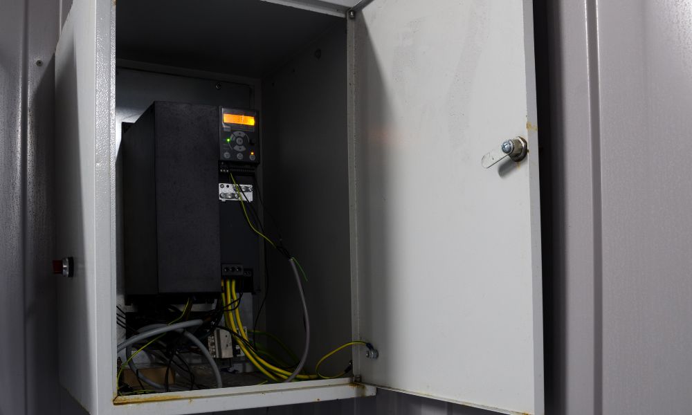 VisicommIndustriesLLC-191483-Frequency-Converters-Inversters-Blogbanner blog image